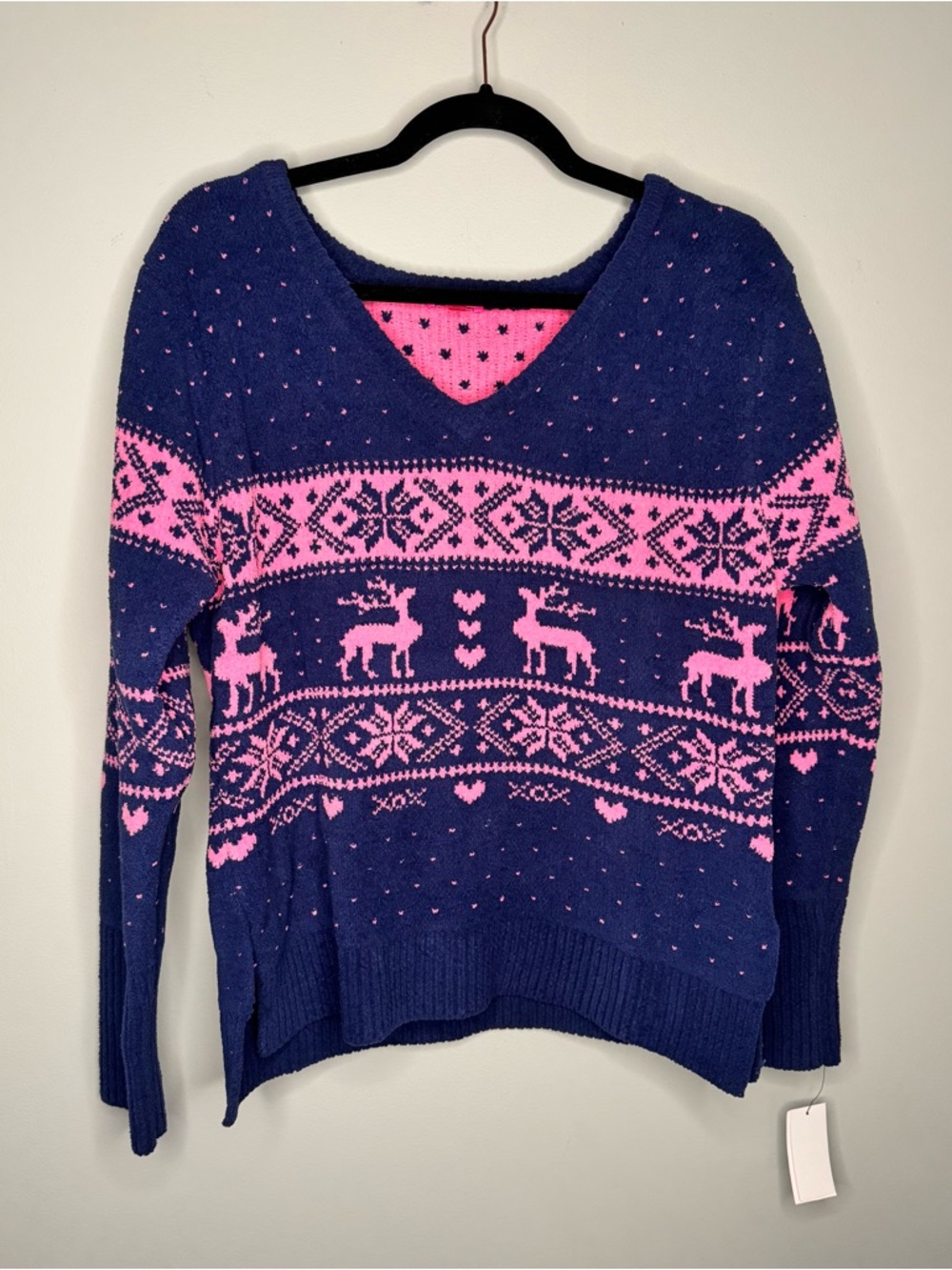 Betsey Johnson NWT Women’s Pink Navy Plush Fair Isle Holiday V Neck Sweater - L